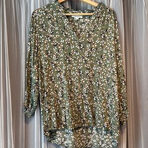 Asymmetrical Green and White 3/4 Sleeve Tunic